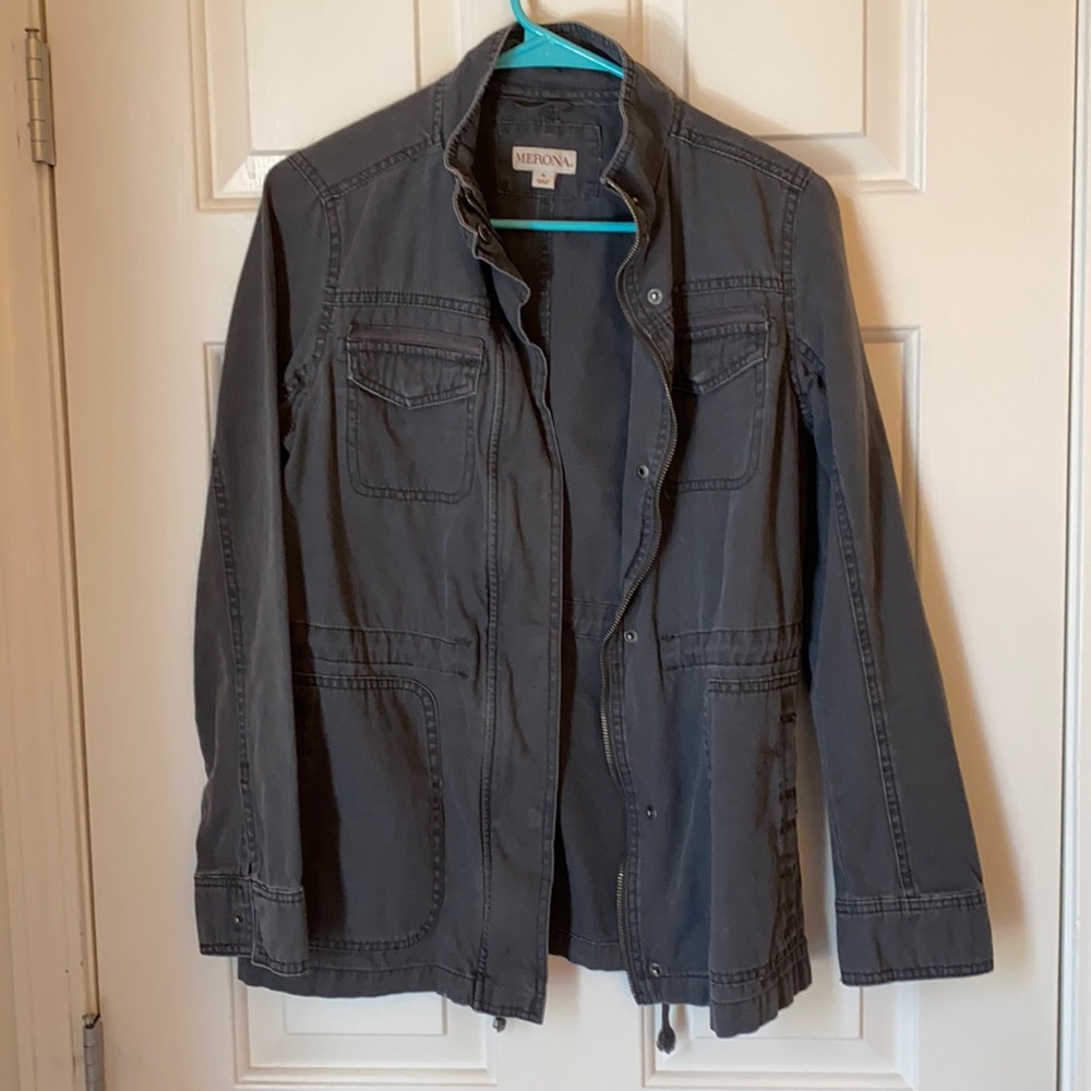 Light weight jacket